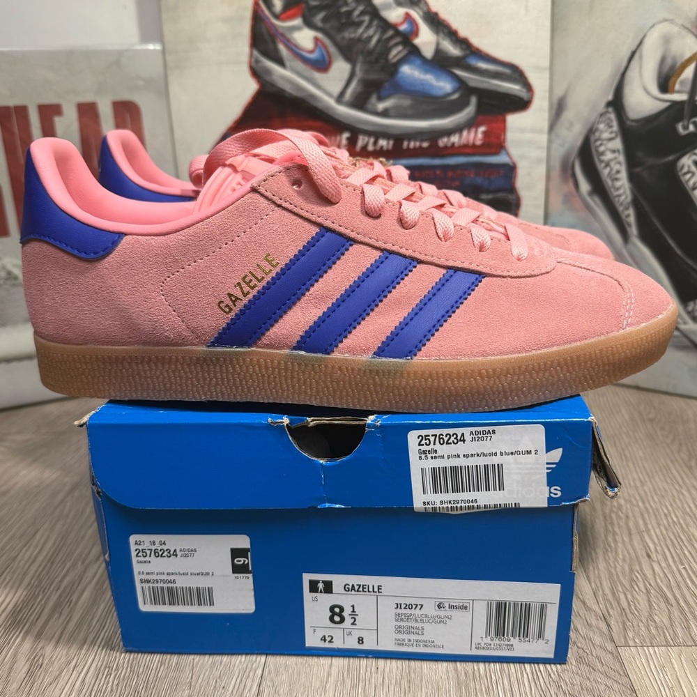 New Adidas Originals Gazelle Semi Pink Spark Lucid Blue Casual Shoes Sneaker - Picture 2 of 13